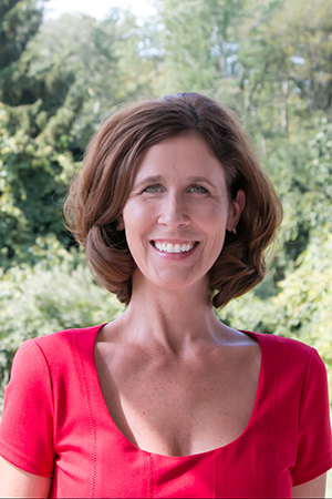 A portrait of assistant clinical professor Carrie Eaton.